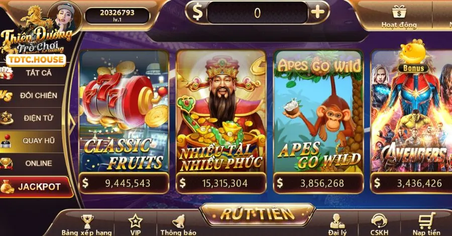 Bàn Roulette trực tuyến f8bet net với bánh xe quay và chip cược